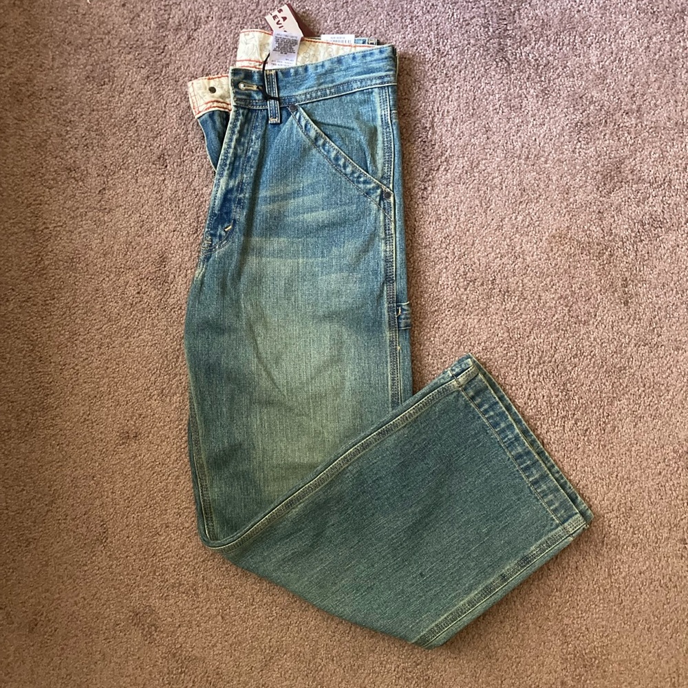 Levi's Classic Straight Fit Jeans in Light Blue